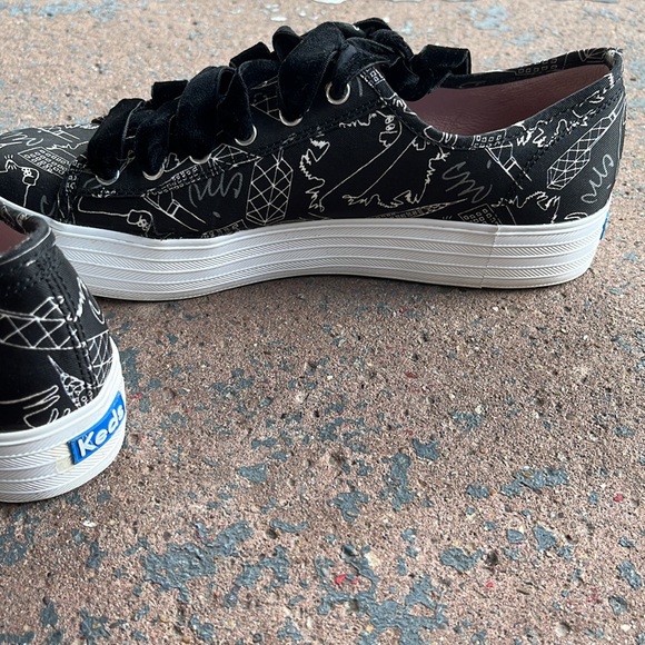 Keds x CJW Triple Kick Signature Print - Black & White, Velvet Laced, Women’s 9 - Picture 5 of 15